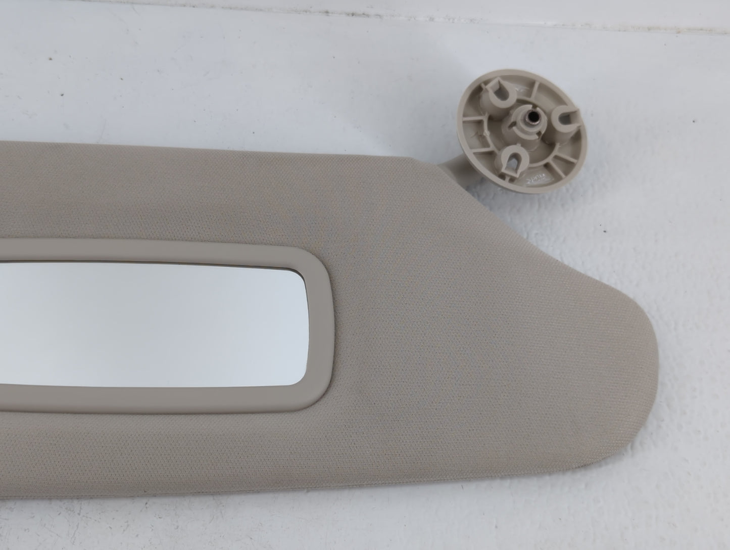 2010-2011 Honda Cr-V Sun Visor Shade Replacement Passenger Right Mirror Fits Fits 2010 2011 OEM Used Auto Parts - Oemusedaut