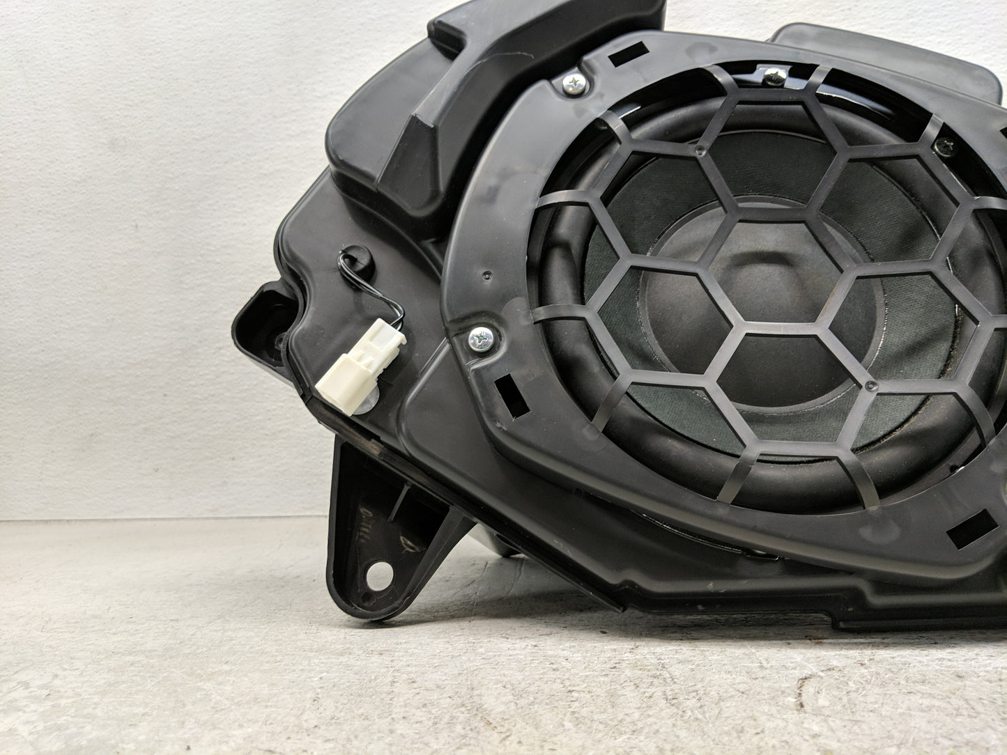 2010 Honda Cr-Z Radio AM FM Cd Player Receiver Replacement P/N:PP-KD40 Fits OEM Used Auto Parts - Oemusedautoparts1.com