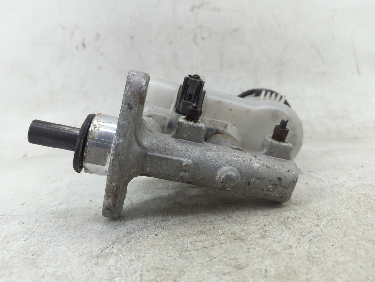 2012-2012 Honda Crosstour Brake Master Cylinder - Oemusedautoparts1.com