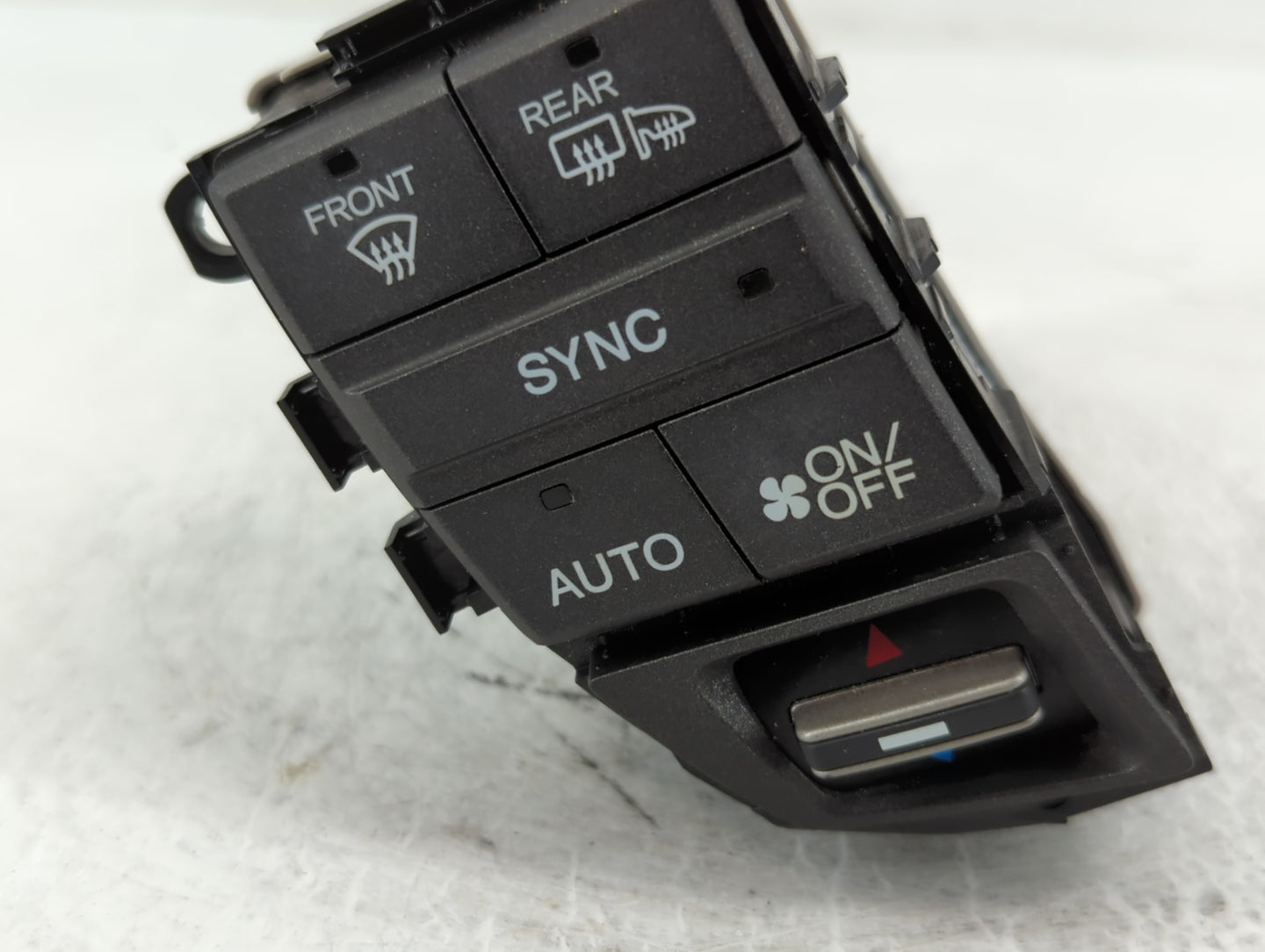 2010 Honda Crosstour Radio AM FM Cd Player Receiver Replacement P/N:067 SAJ 1 TA0Y Fits OEM Used Auto Parts - Oemusedautopar