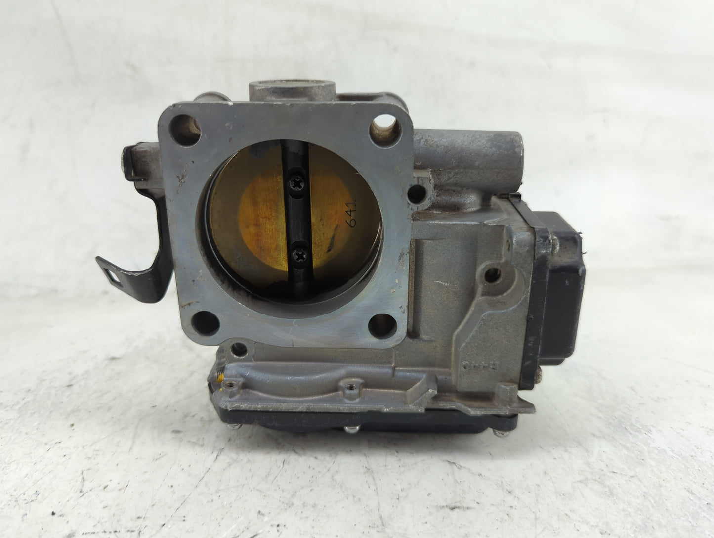 2010 Honda Crv Throttle Body P/N:GMD7E U2225010101528 Fits OEM Used Auto Parts - Oemusedautoparts1.com