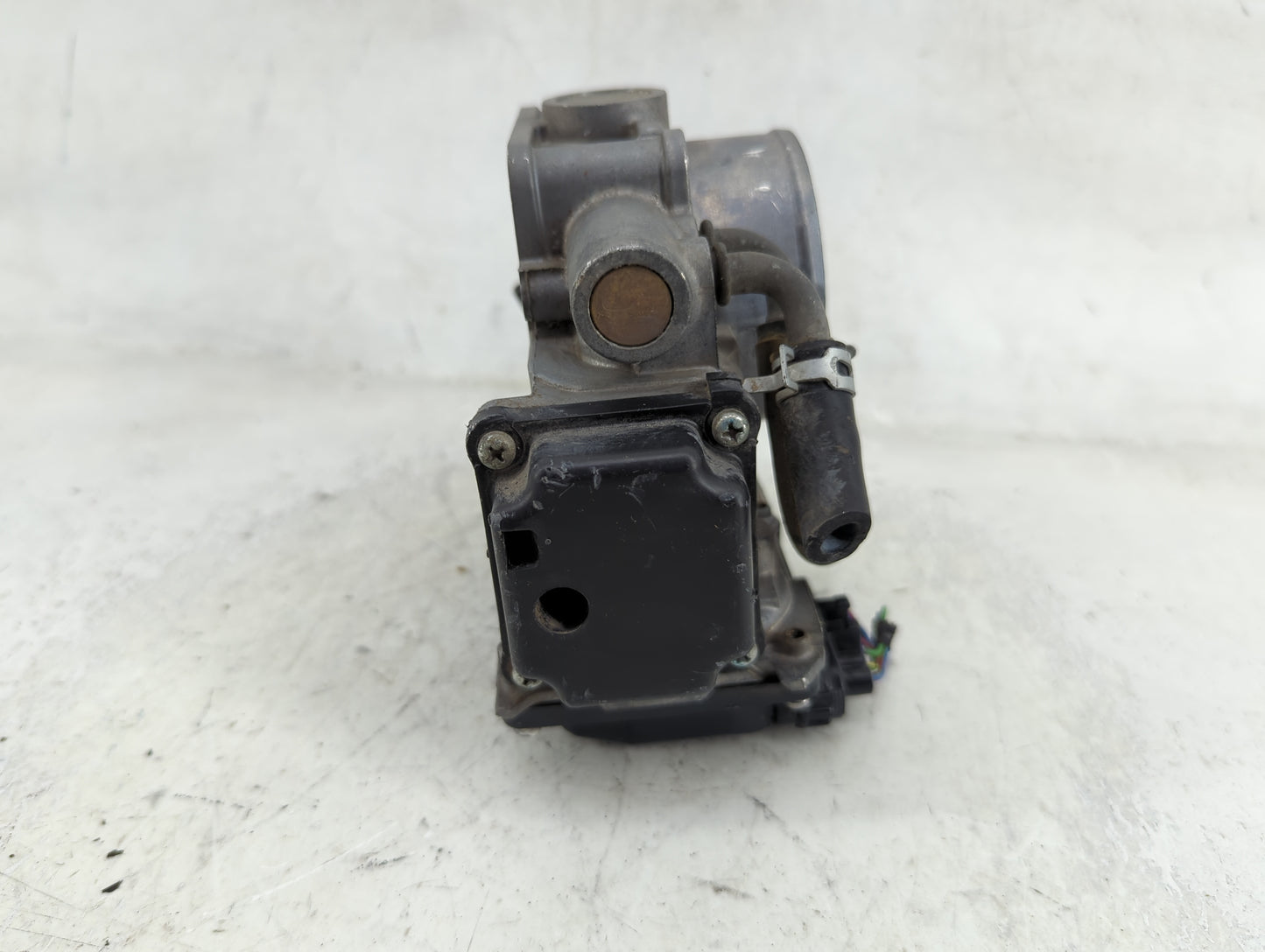 2010 Honda Crv Throttle Body P/N:GMD7E U2225010101528 Fits OEM Used Auto Parts - Oemusedautoparts1.com