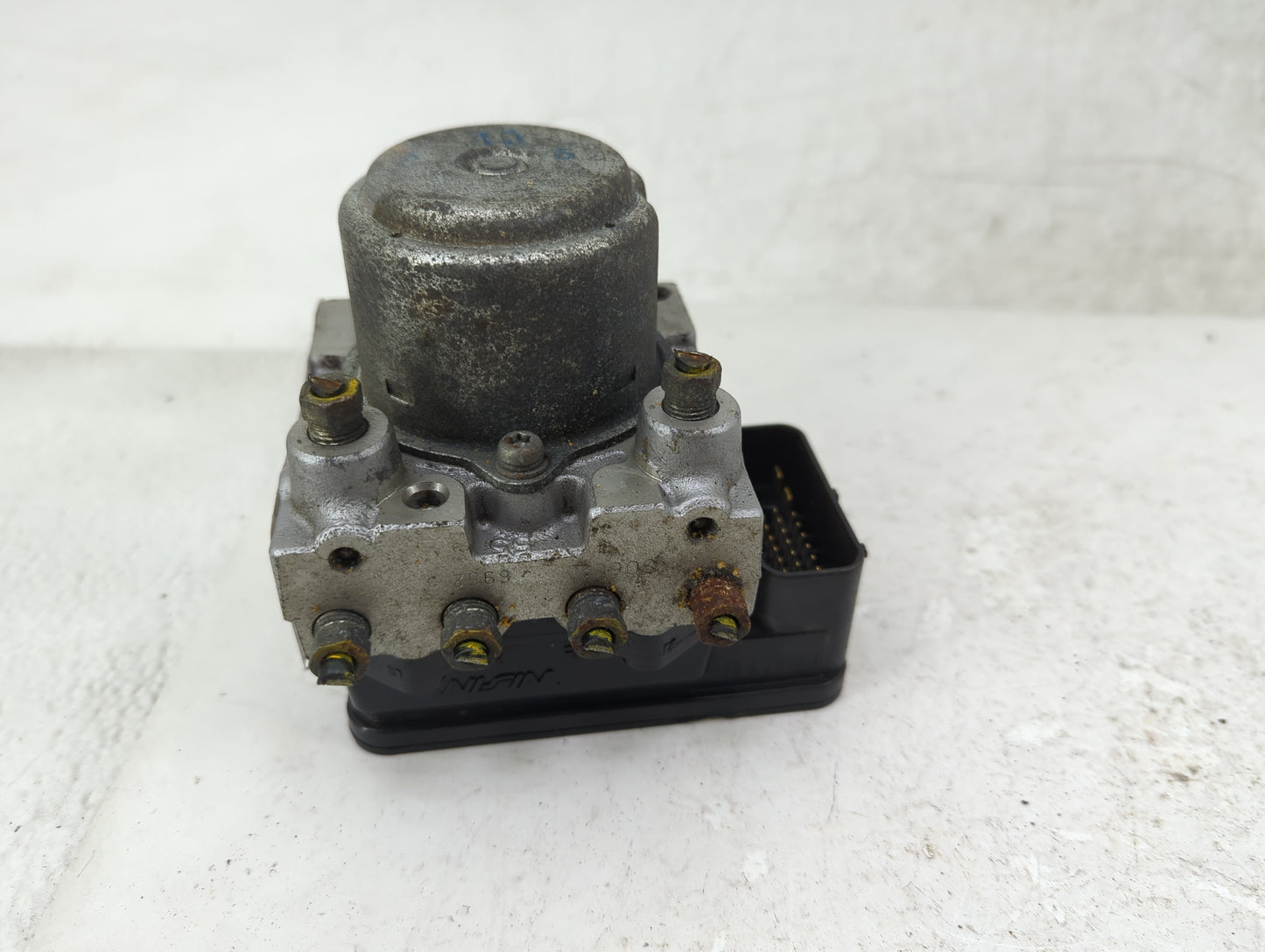 2009-2011 Honda Fit ABS Pump Control Module Replacement Fits Fits 2009 2010 2011 OEM Used Auto Parts - Oemusedautoparts1.com
