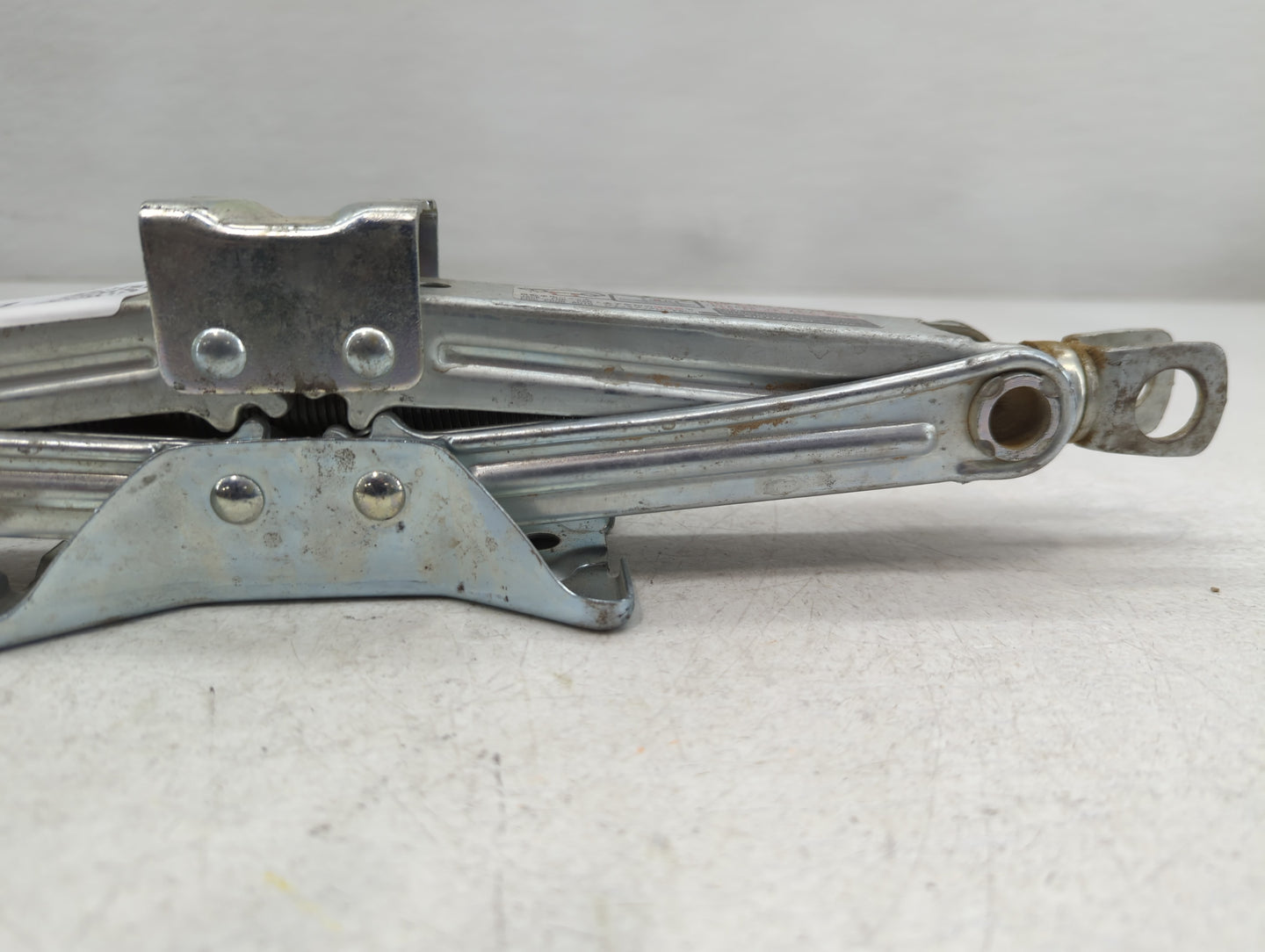 2010 Honda Insight Spare Scissor Car Jack - Oemusedautoparts1.com