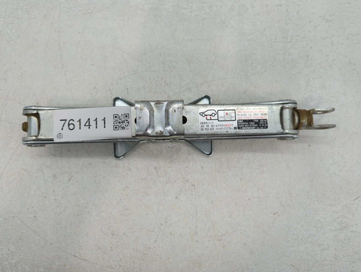 2010 Honda Insight Spare Scissor Car Jack - Oemusedautoparts1.com