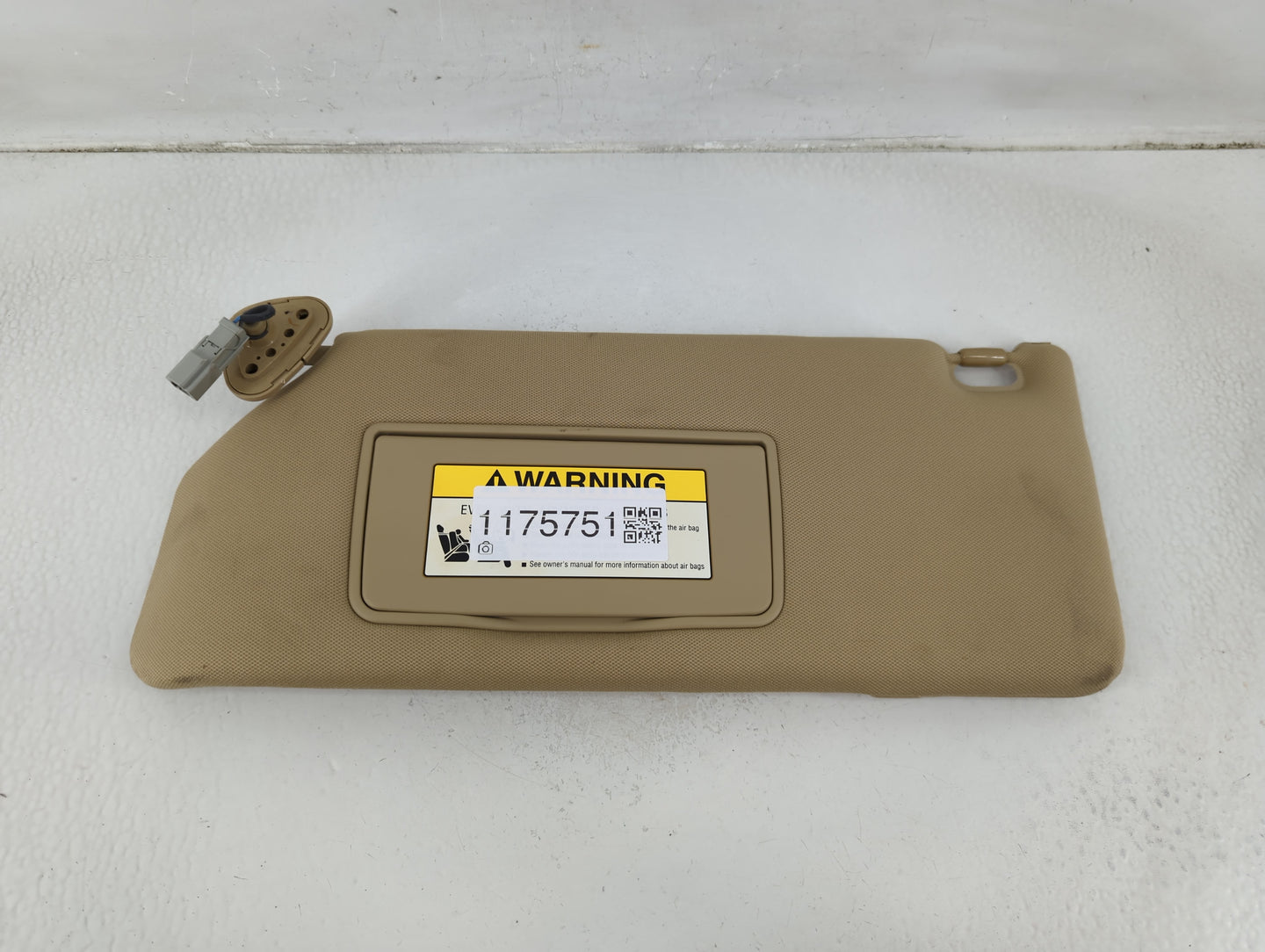 2006-2010 Honda Odyssey Sun Visor Shade Replacement Driver Left Mirror Fits Fits 2006 2007 2008 2009 2010 OEM Used Auto Part