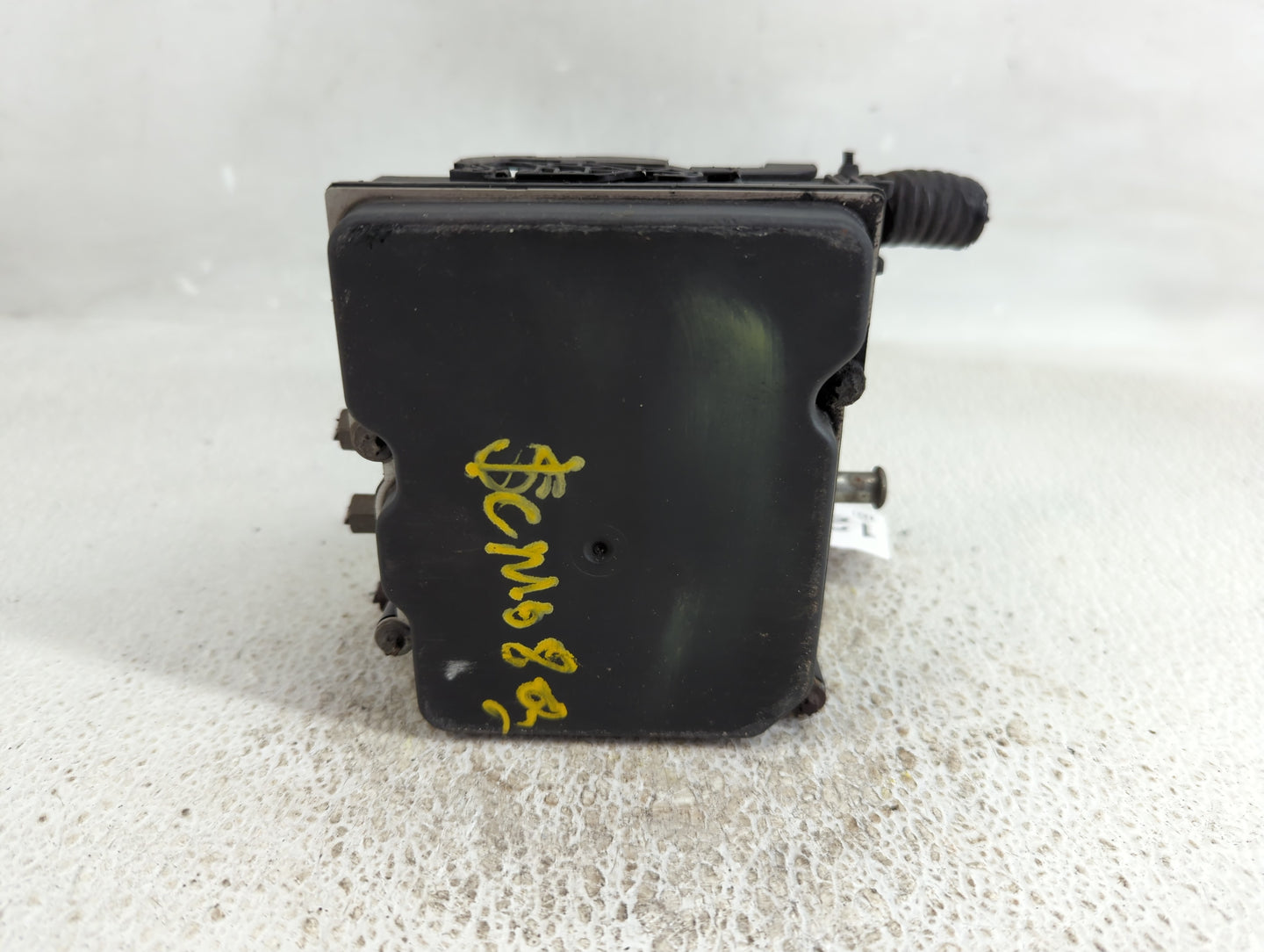 2007-2010 Honda Odyssey ABS Pump Control Module Replacement P/N:265 235 155 Fits Fits 2007 2008 2009 2010 OEM Used Auto Part