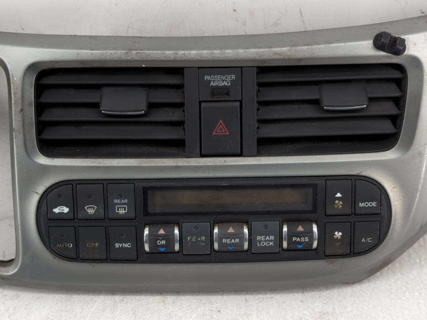 2005-2010 Honda Odyssey Climate Control Module Temperature AC/Heater Replacement P/N:79600-SHJ-A42 Fits OEM Used Auto Parts 