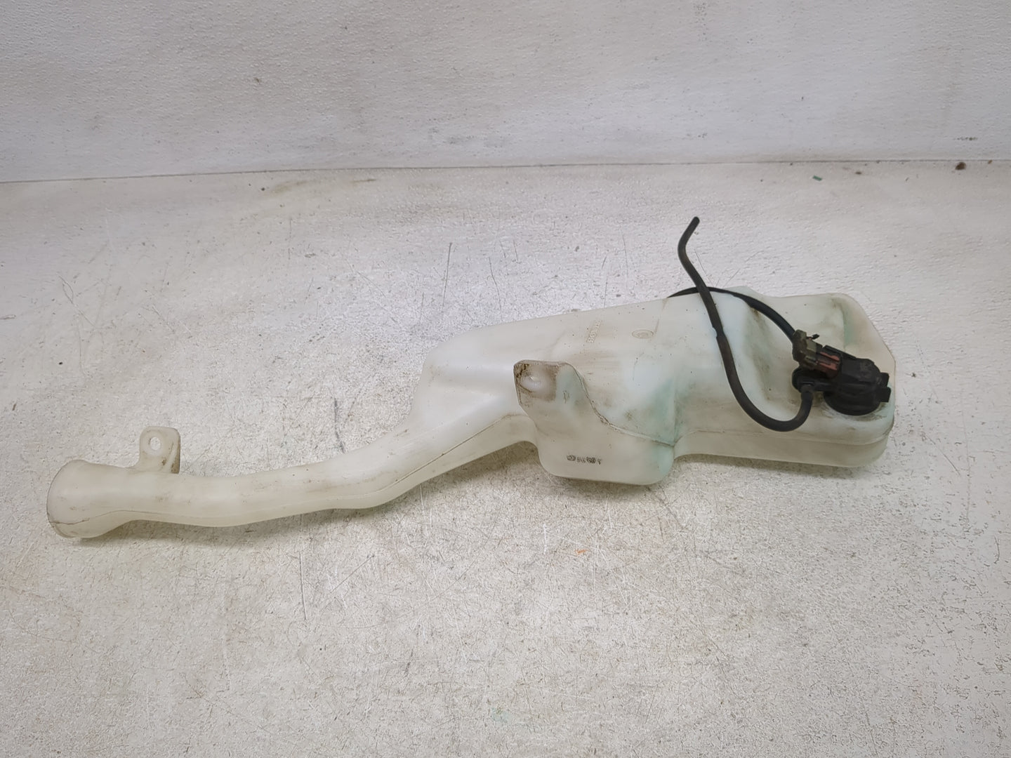 2005-2010 Honda Odyssey Windshield Washer Fluid Reservoir Bottle Oem - Oemusedautoparts1.com