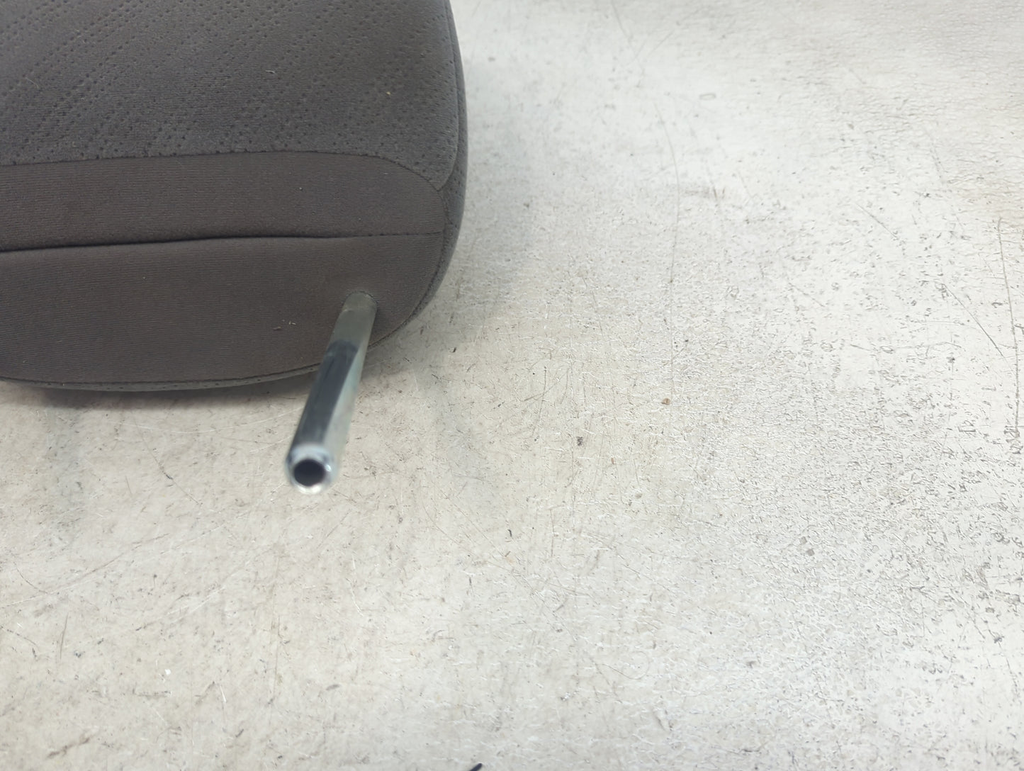 2010 Honda Odyssey Headrest Head Rest Front Driver Seat Gray - Oemusedautoparts1.com