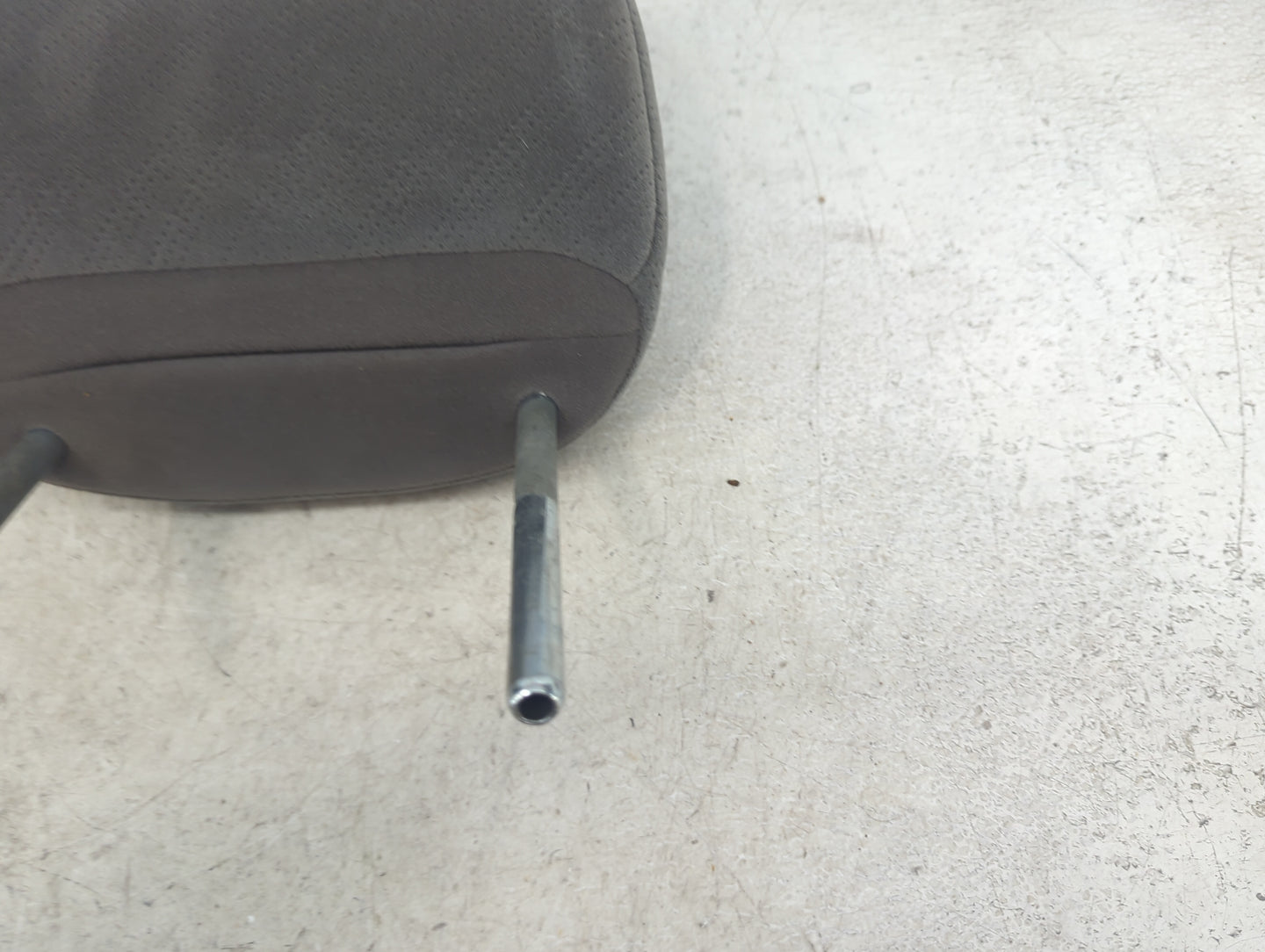 2010 Honda Odyssey Headrest Head Rest Rear Seat Fits OEM Used Auto Parts - Oemusedautoparts1.com