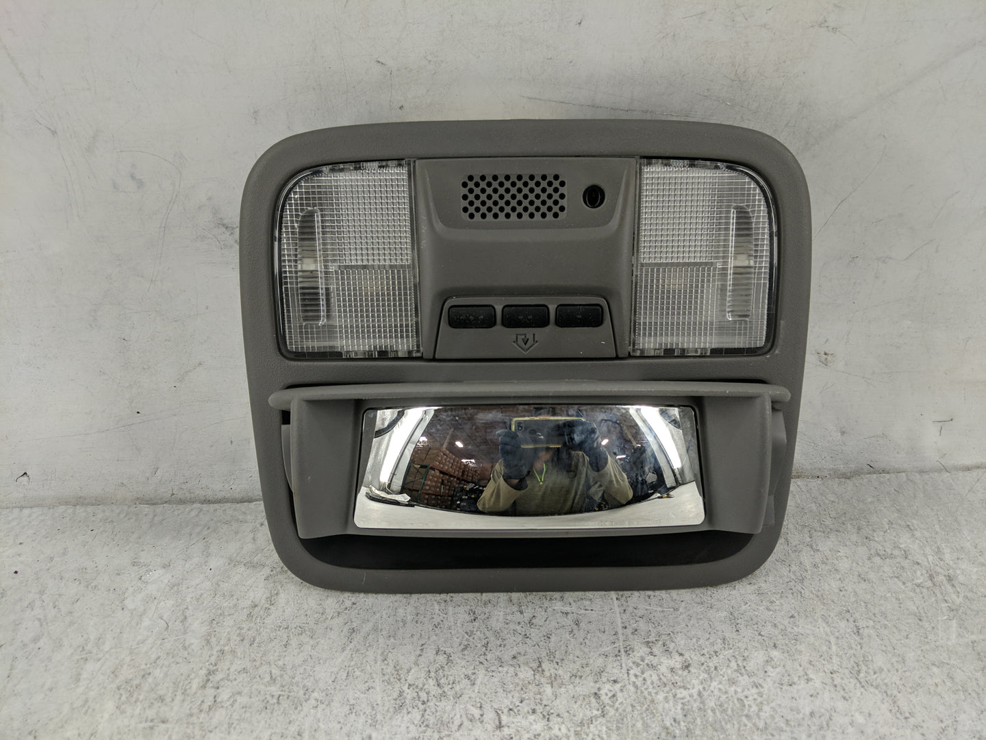 2005-2010 Honda Odyssey Overhead Roof Console Gray 1484114 - Oemusedautoparts1.com
