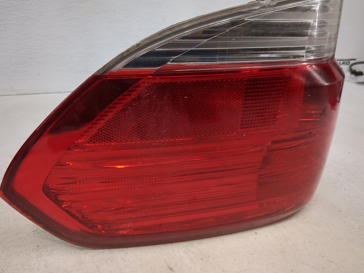2008-2010 Honda Odyssey Tail Light Assembly Passenger Right OEM Fits Fits 2008 2009 2010 OEM Used Auto Parts - Oemusedautopa