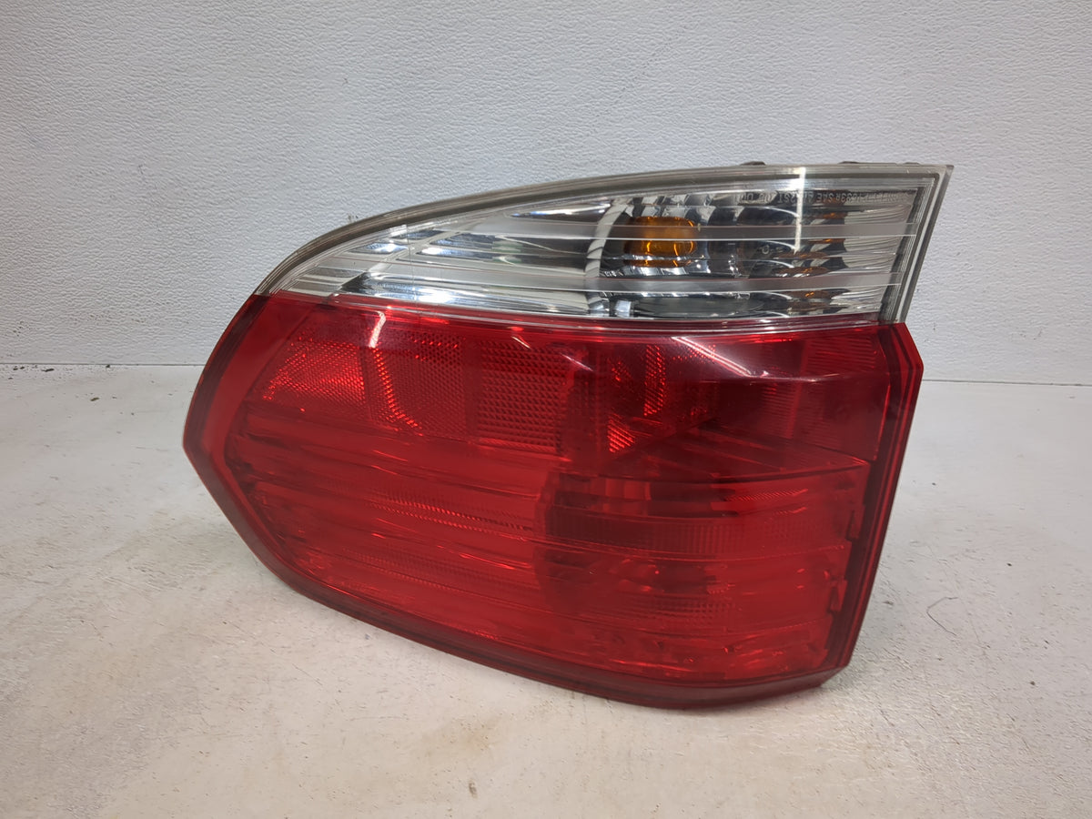 2008-2010 Honda Odyssey Tail Light Assembly Passenger Right OEM Fits Fits 2008 2009 2010 OEM Used Auto Parts - Oemusedautopa