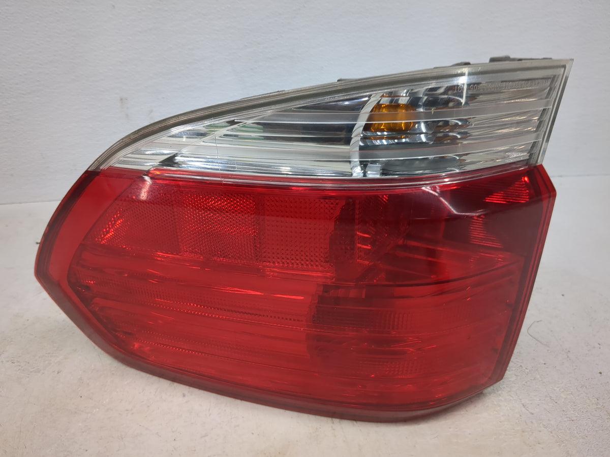 2008-2010 Honda Odyssey Tail Light Assembly Passenger Right OEM Fits Fits 2008 2009 2010 OEM Used Auto Parts - Oemusedautopa