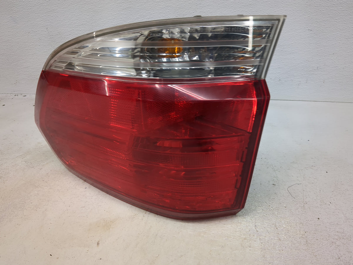 2008-2010 Honda Odyssey Tail Light Assembly Passenger Right OEM Fits Fits 2008 2009 2010 OEM Used Auto Parts - Oemusedautopa