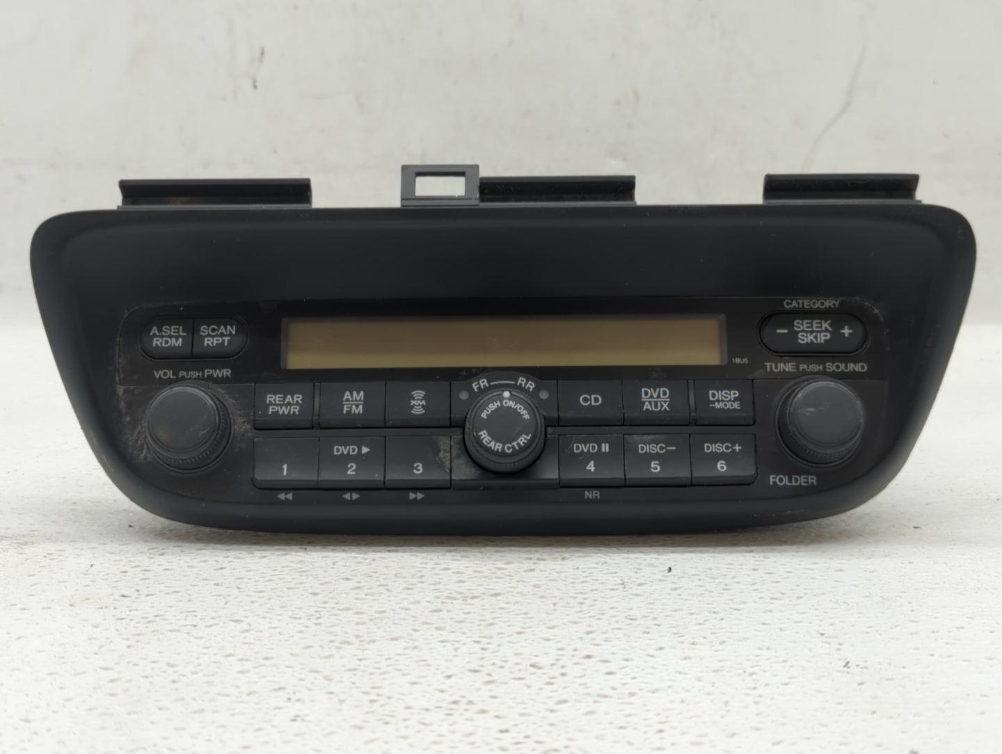 2005-2010 Honda Odyssey Am Fm Cd Player Radio Receiver - Oemusedautoparts1.com