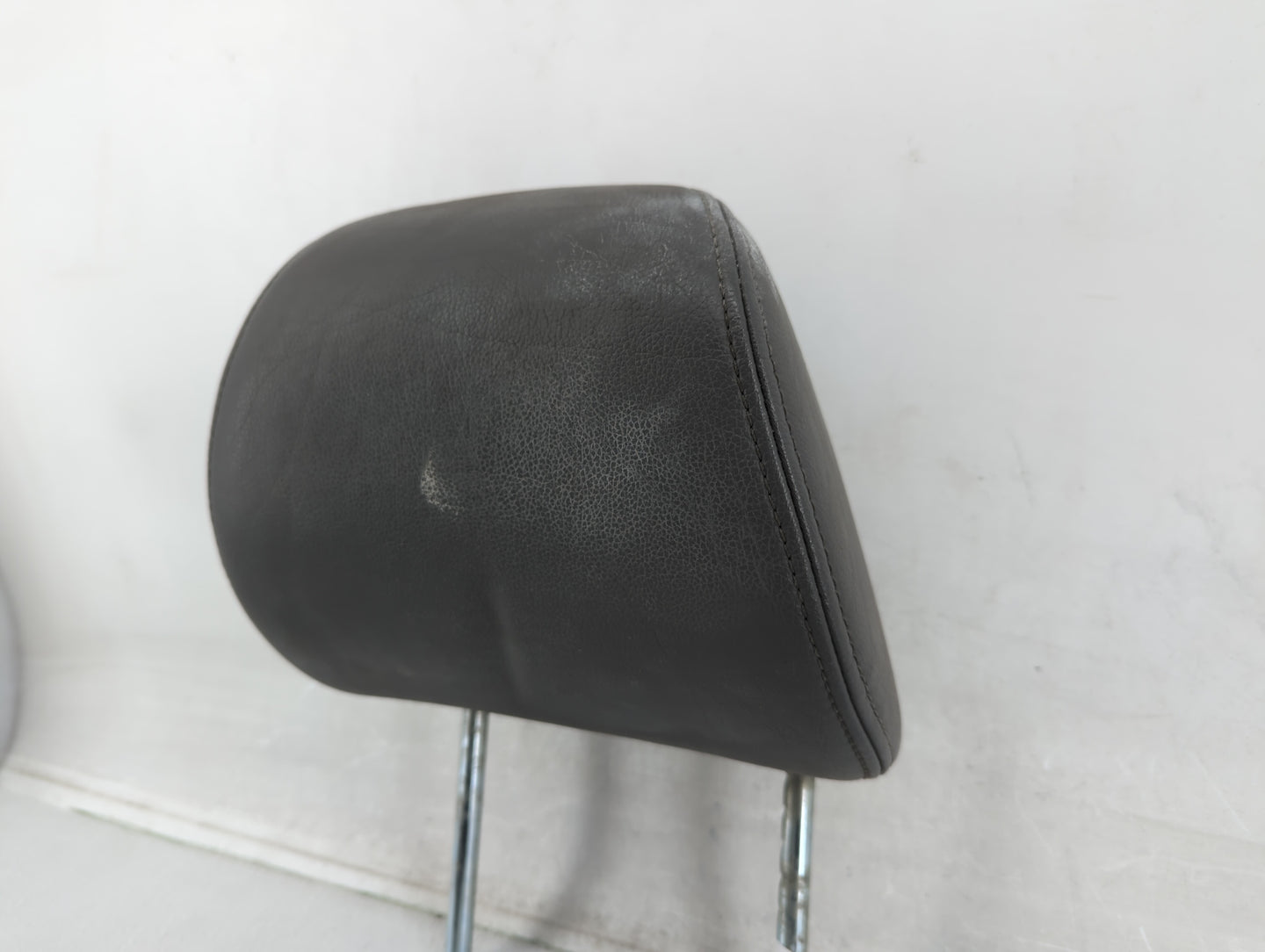2008-2010 Honda Odyssey Headrest Head Rest Rear Seat Fits Fits 2008 2009 2010 OEM Used Auto Parts - Oemusedautoparts1.com