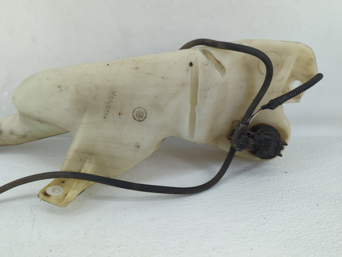 2005-2010 Honda Odyssey Windshield Washer Fluid Reservoir Bottle Oem - Oemusedautoparts1.com