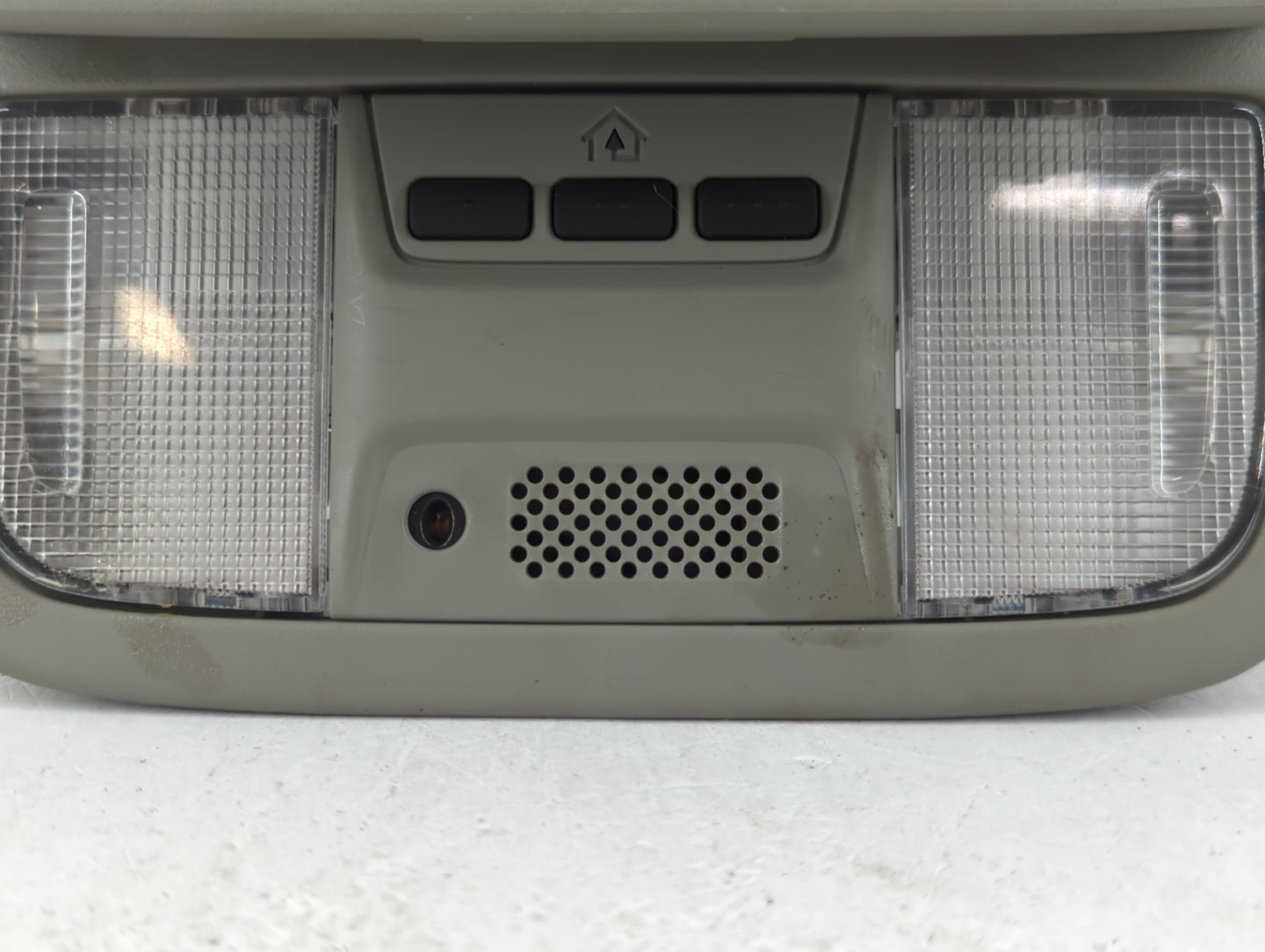 2010 Honda Odyssey Overhead Roof Console - Oemusedautoparts1.com