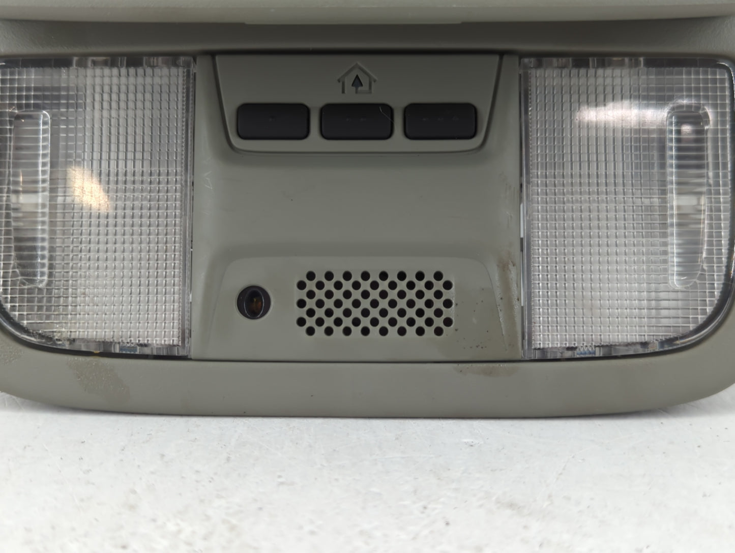 2010 Honda Odyssey Overhead Roof Console - Oemusedautoparts1.com
