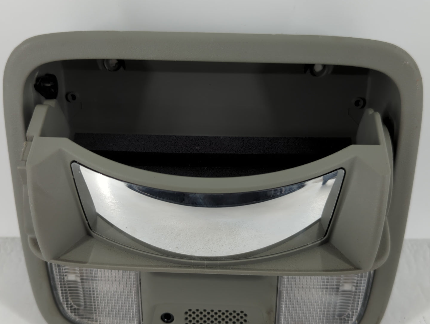 2010 Honda Odyssey Overhead Roof Console - Oemusedautoparts1.com