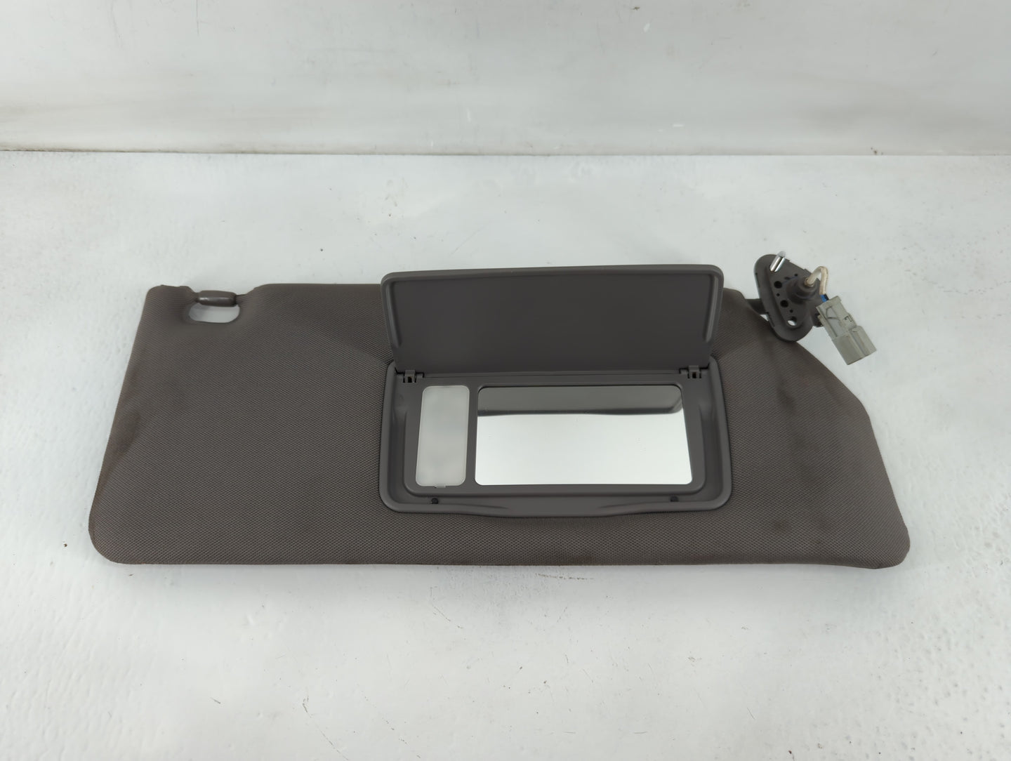 2006-2010 Honda Odyssey Sun Visor Shade Replacement Passenger Right Mirror Fits Fits 2006 2007 2008 2009 2010 OEM Used Auto 