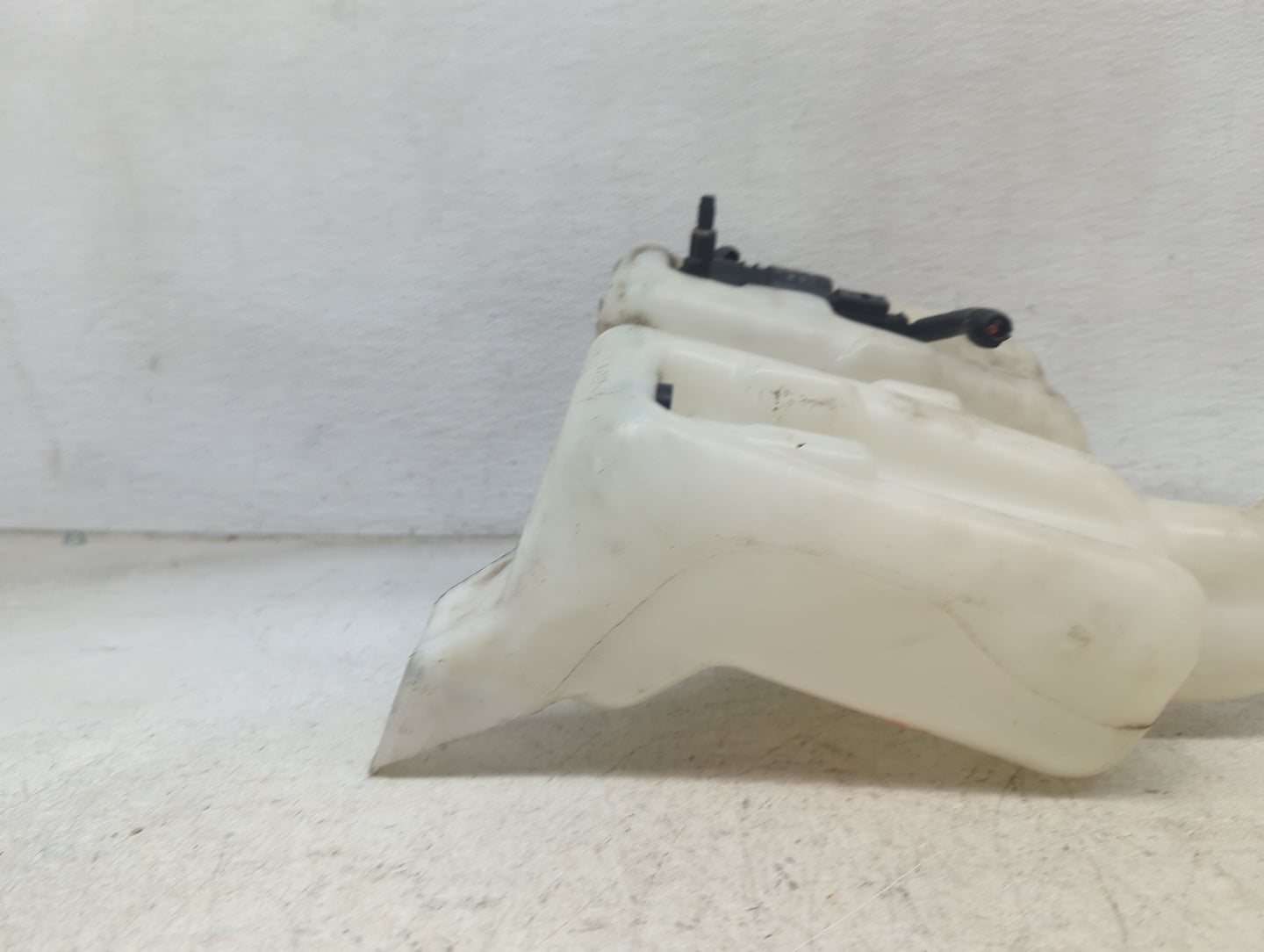 2009-2011 Honda Pilot Windshield Washer Fluid Reservoir Bottle Oem 1473835 - Oemusedautoparts1.com