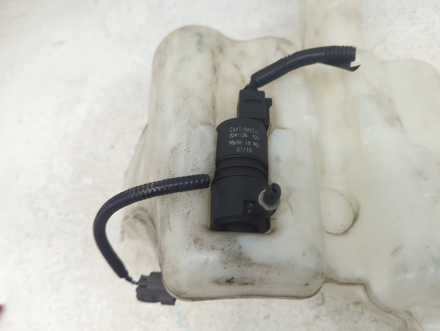 2009-2011 Honda Pilot Windshield Washer Fluid Reservoir Bottle Oem 1473835 - Oemusedautoparts1.com