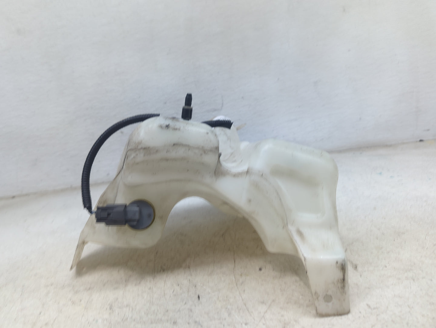 2009-2011 Honda Pilot Windshield Washer Fluid Reservoir Bottle Oem 1473835 - Oemusedautoparts1.com