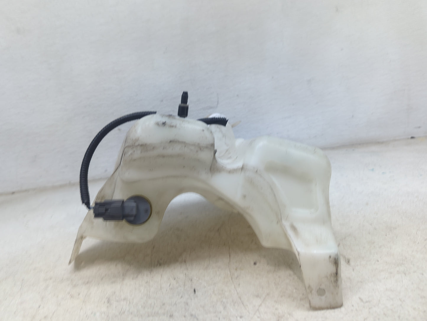 2009-2011 Honda Pilot Windshield Washer Fluid Reservoir Bottle Oem 1473835 - Oemusedautoparts1.com