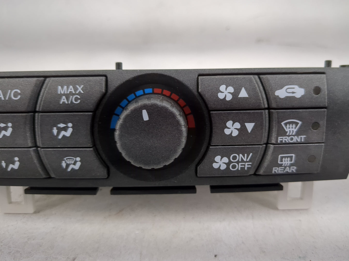 2009-2011 Honda Pilot Climate Control Module Temperature AC/Heater Replacement P/N:D08TT Fits Fits 2009 2010 2011 OEM Used A