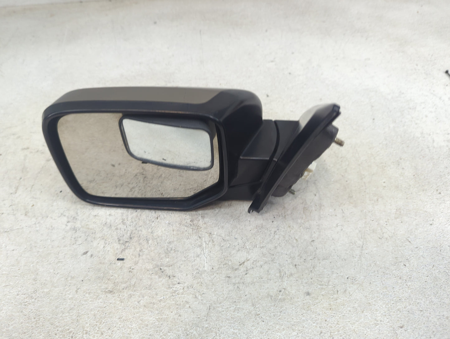 2009-2015 Honda Pilot Driver Side View Mirror - Left Door Mirror OEM Used - Oemusedautoparts1.com