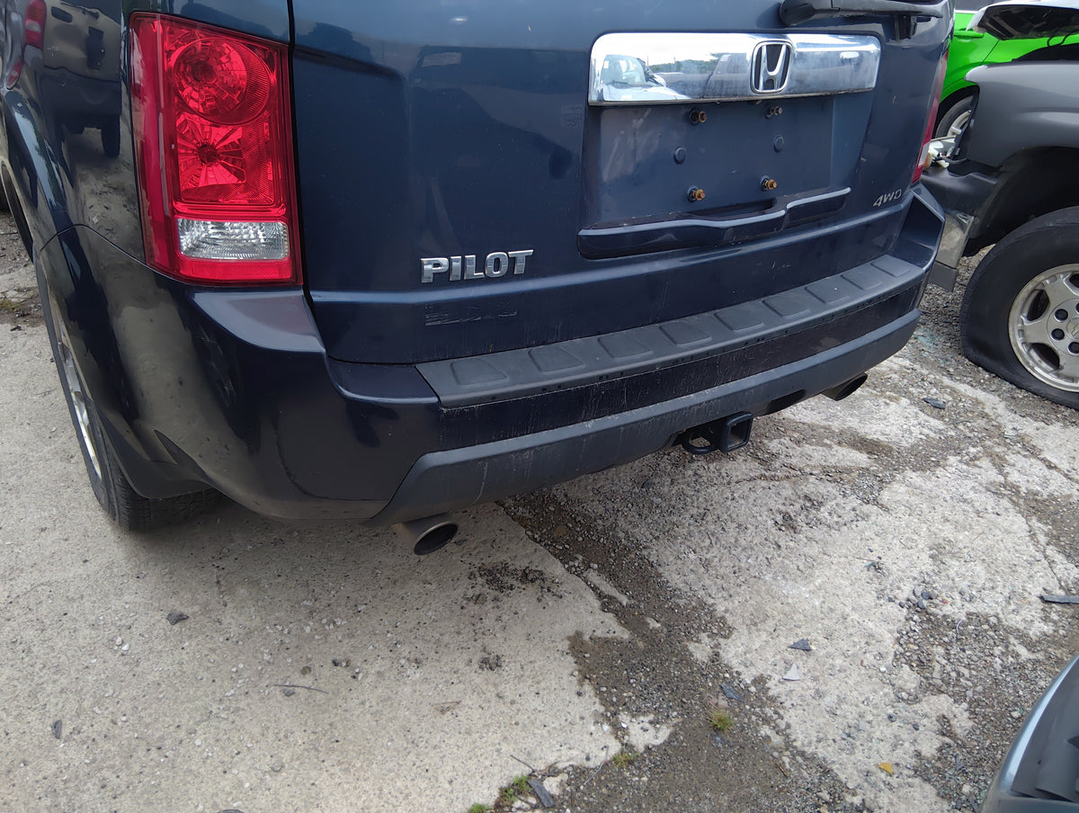 2009-2011 Honda Pilot Rear Bumper Assembly Oem 5042792 - Oemusedautoparts1.com