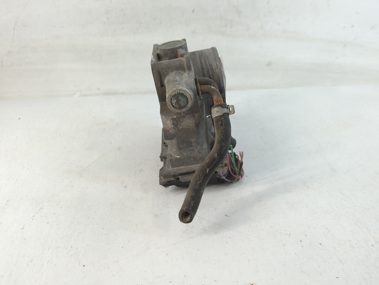 2009-2015 Honda Pilot Throttle Body P/N:GMC1E Fits Fits 2009 2010 2011 2012 2013 2014 2015 2016 2017 OEM Used Auto Parts - O