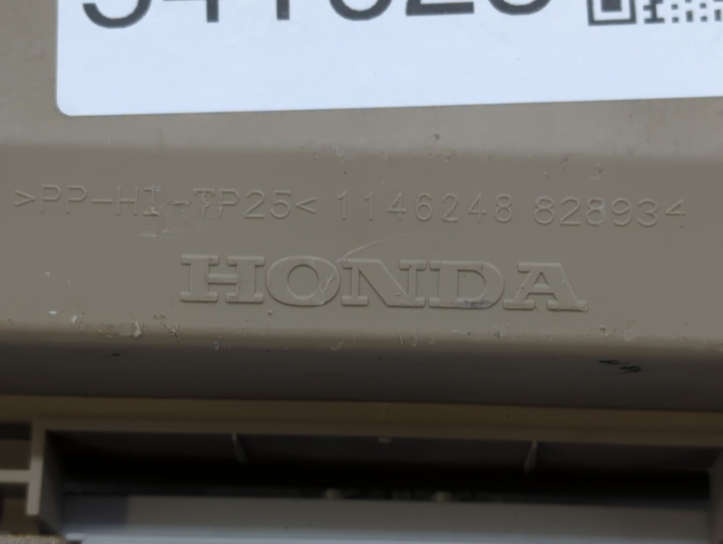 2008-2014 Honda Ridgeline Center Floor Console P/N:146248 828934 Fits Fits 2008 2009 2010 2011 2012 2013 2014 OEM Used Auto 