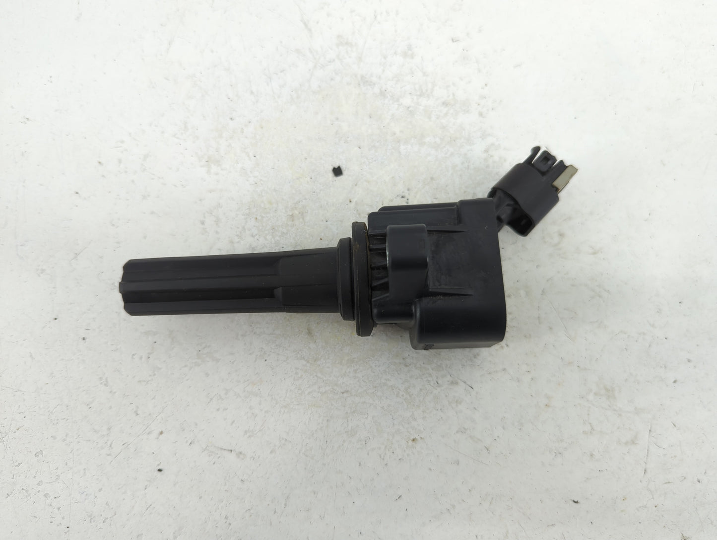 Hummer H3 Ignition Coil Igniter Pack - Oemusedautoparts1.com