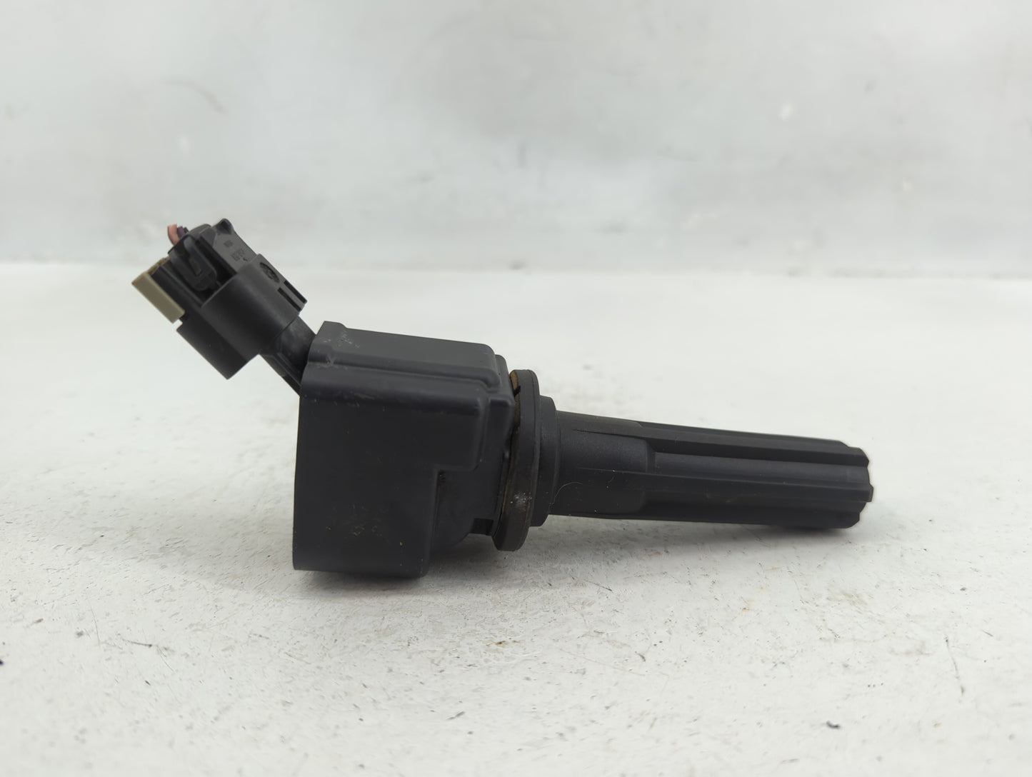 Hummer H3 Ignition Coil Igniter Pack - Oemusedautoparts1.com