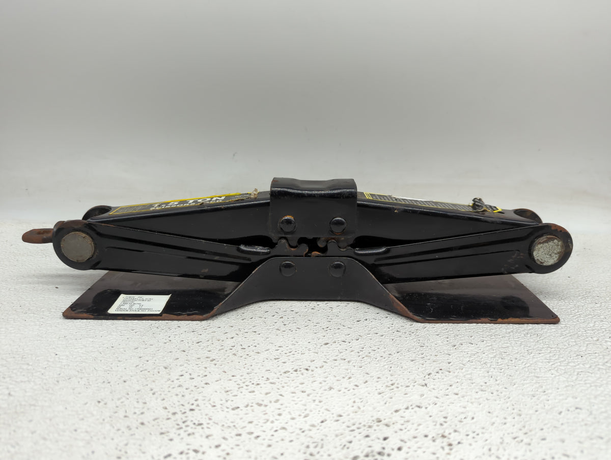 2010 Hummer H3 Spare Scissor Car Jack 1415687 - Oemusedautoparts1.com