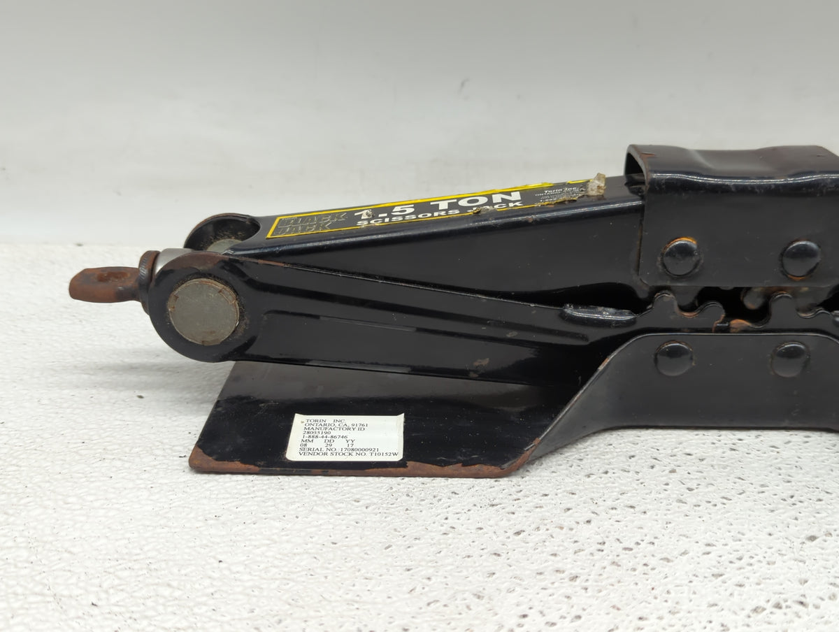 2010 Hummer H3 Spare Scissor Car Jack 1415687 - Oemusedautoparts1.com