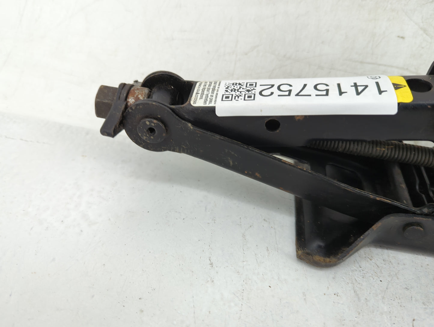 2010 Hummer H3 Spare Scissor Car Jack - Oemusedautoparts1.com