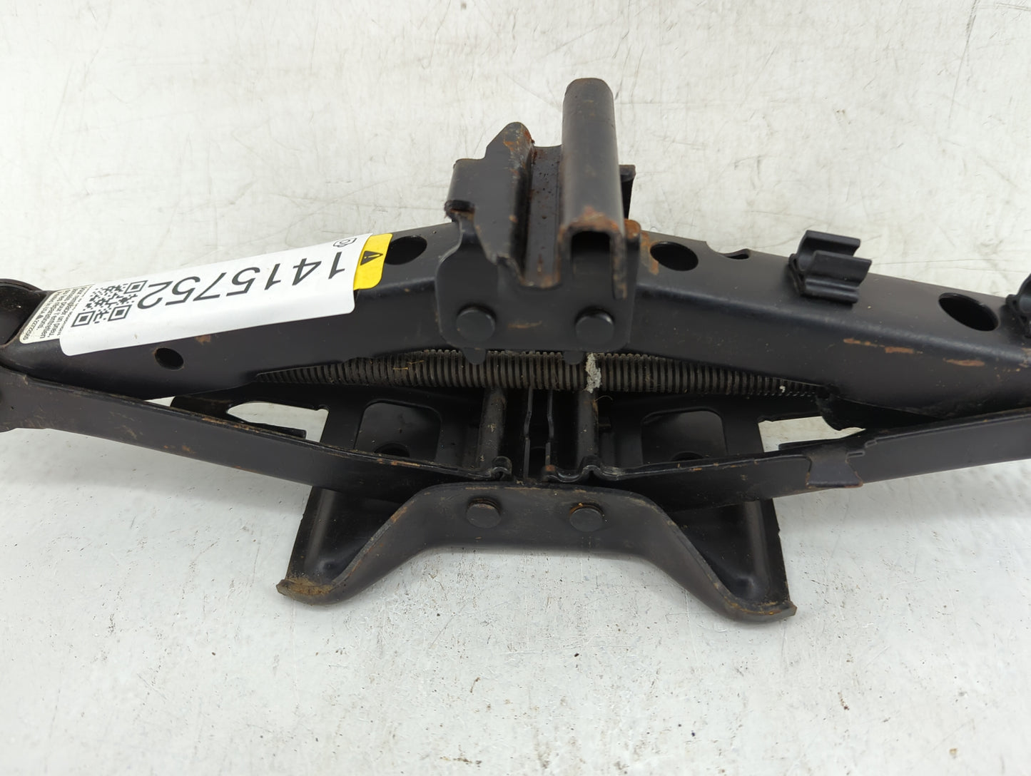2010 Hummer H3 Spare Scissor Car Jack - Oemusedautoparts1.com