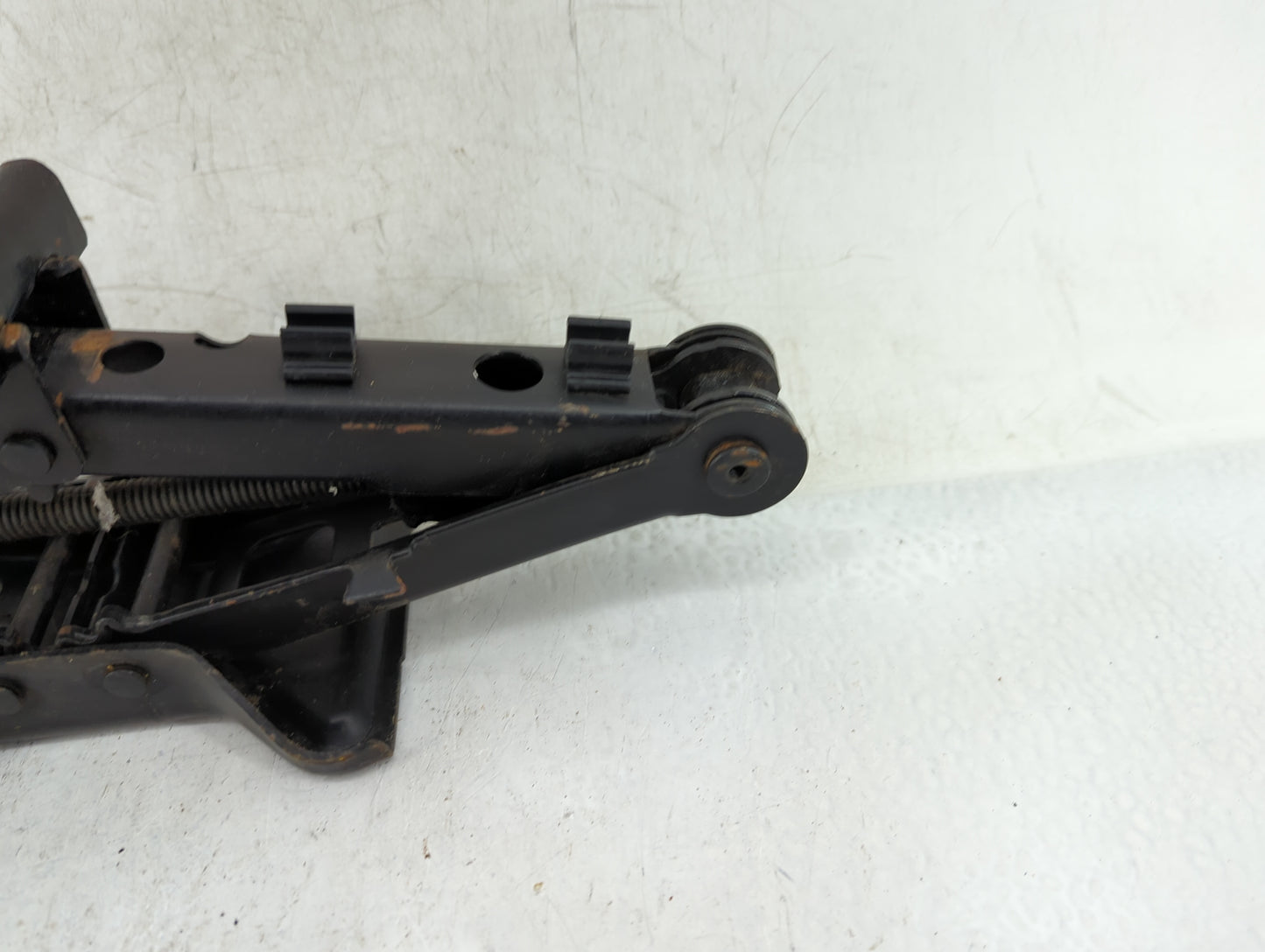 2010 Hummer H3 Spare Scissor Car Jack - Oemusedautoparts1.com