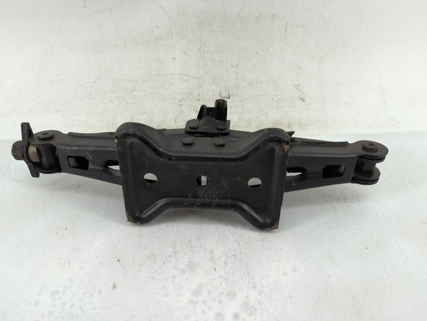 2010 Hummer H3 Spare Scissor Car Jack - Oemusedautoparts1.com