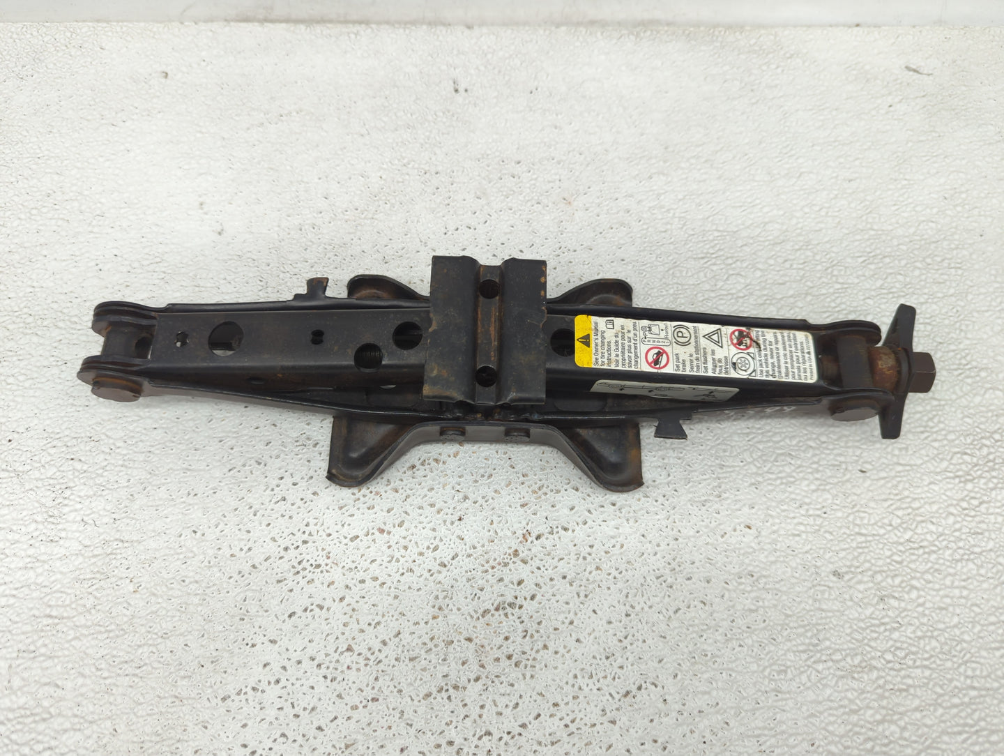 2010 Hummer H3 Spare Scissor Car Jack - Oemusedautoparts1.com