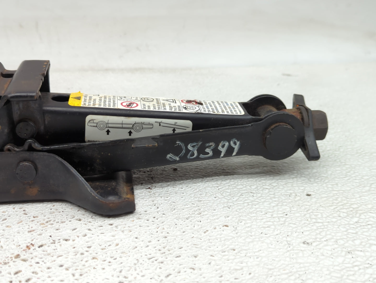 2010 Hummer H3 Spare Scissor Car Jack - Oemusedautoparts1.com