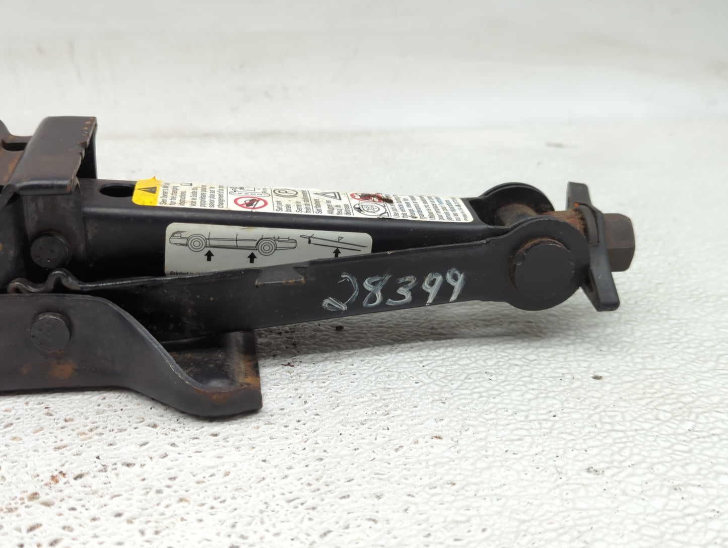 2010 Hummer H3 Spare Scissor Car Jack - Oemusedautoparts1.com