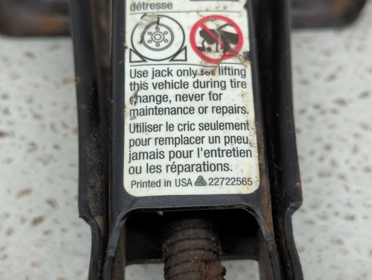 2010 Hummer H3 Spare Scissor Car Jack 1415791 - Oemusedautoparts1.com
