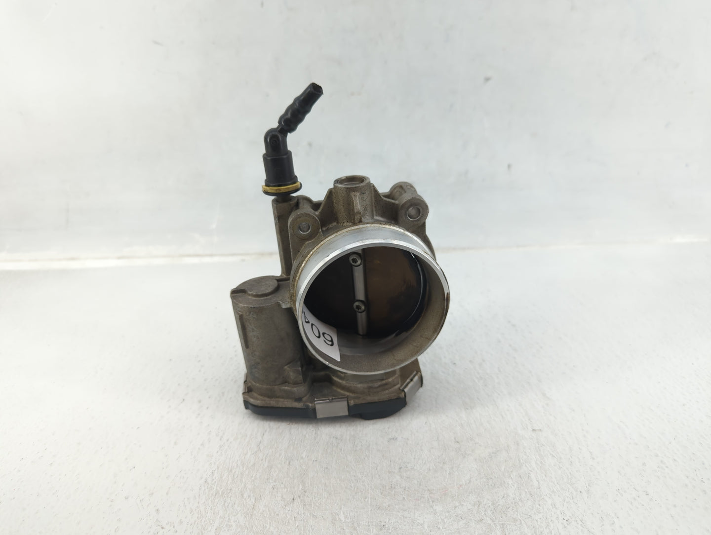 2010 Hummer H3 Throttle Body P/N:438AA 8508 Fits OEM Used Auto Parts - Oemusedautoparts1.com