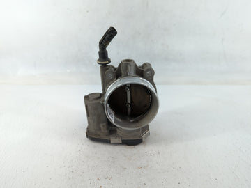 2010 Hummer H3 Throttle Body P/N:438AA 8508 Fits OEM Used Auto Parts - Oemusedautoparts1.com